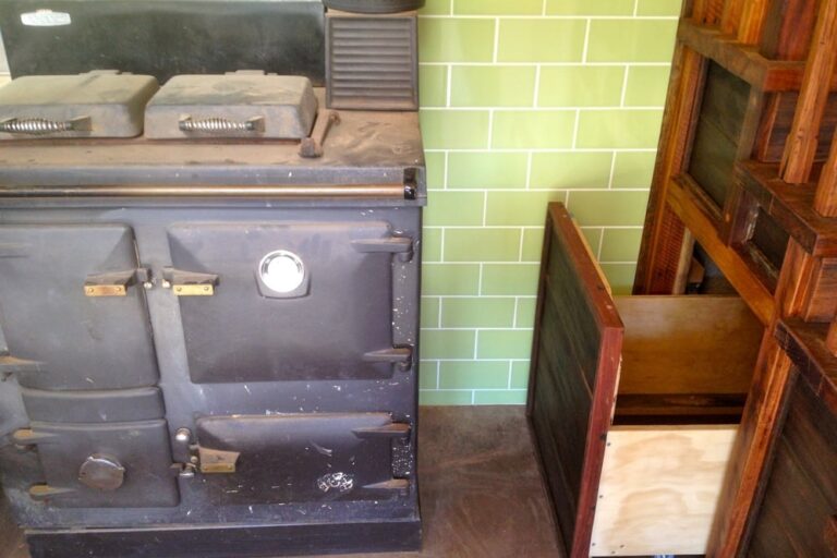 1208 woodbox – 01