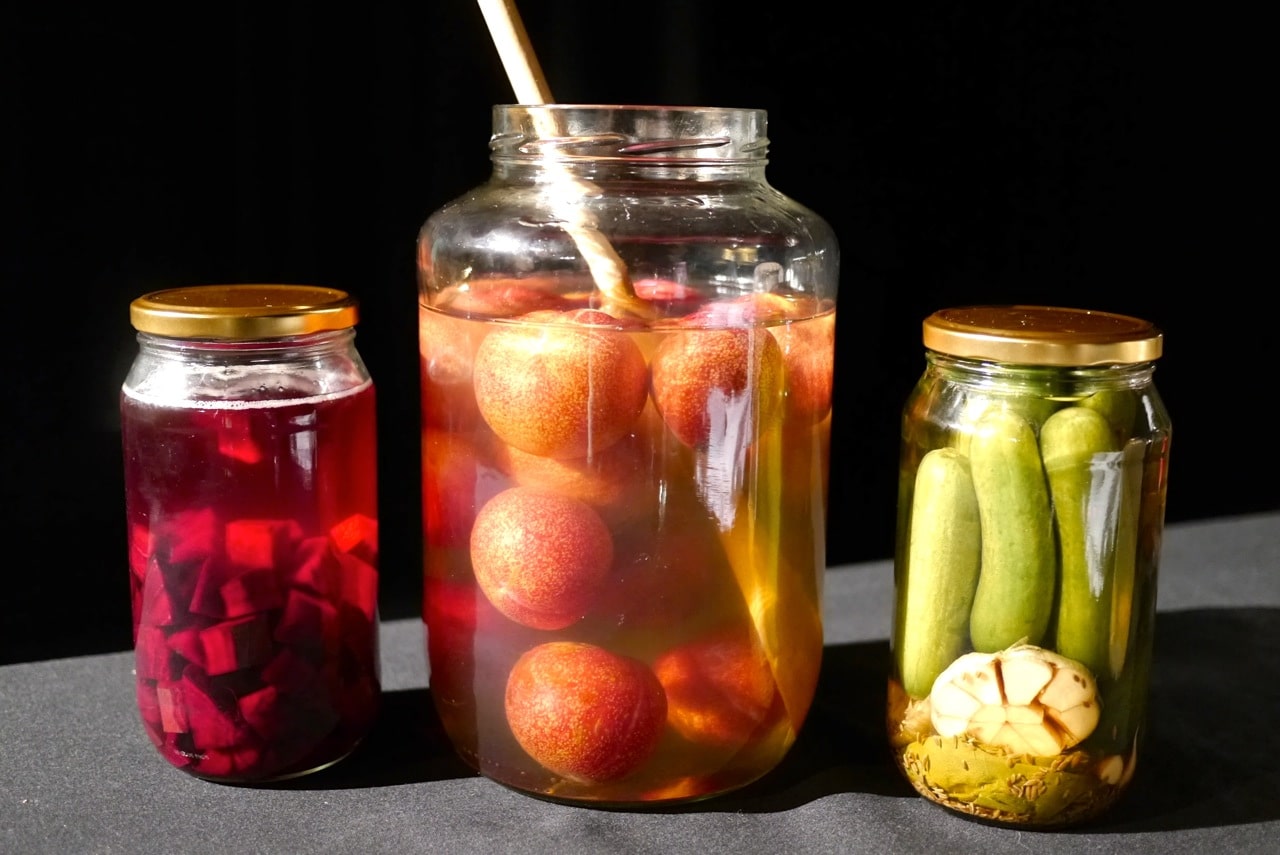 Beet kvass, country wine and dill pickles all on the make during the sessions...