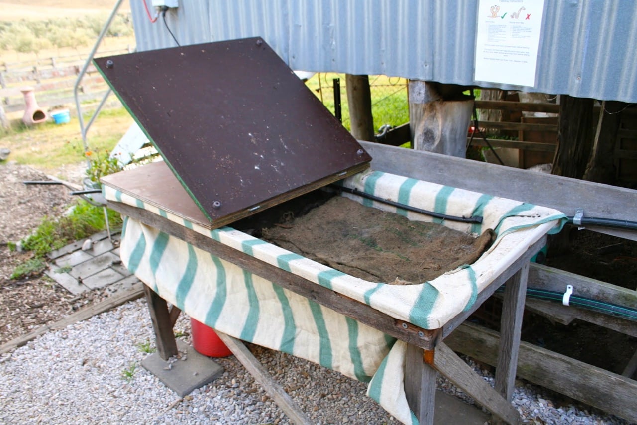 Video The Beginner’s Guide to Worm Farms Milkwood permaculture