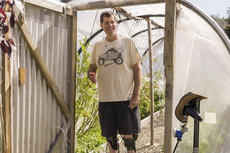 20210217_00059 Grant_s garden Gardener_s Bay Tasmania hothouse ramp portrait – photo by Bree Sanders